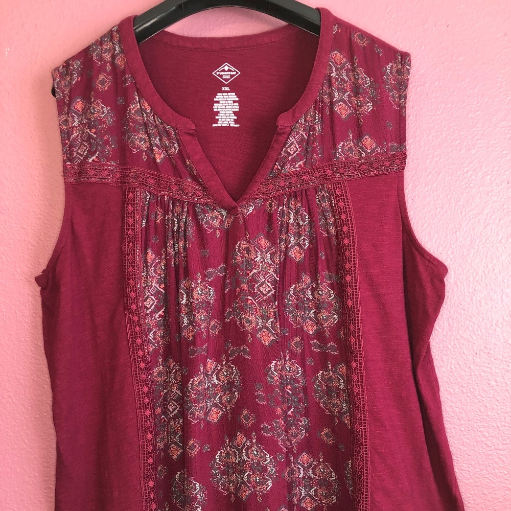 St John's Bay Women's Sleeveless Top
